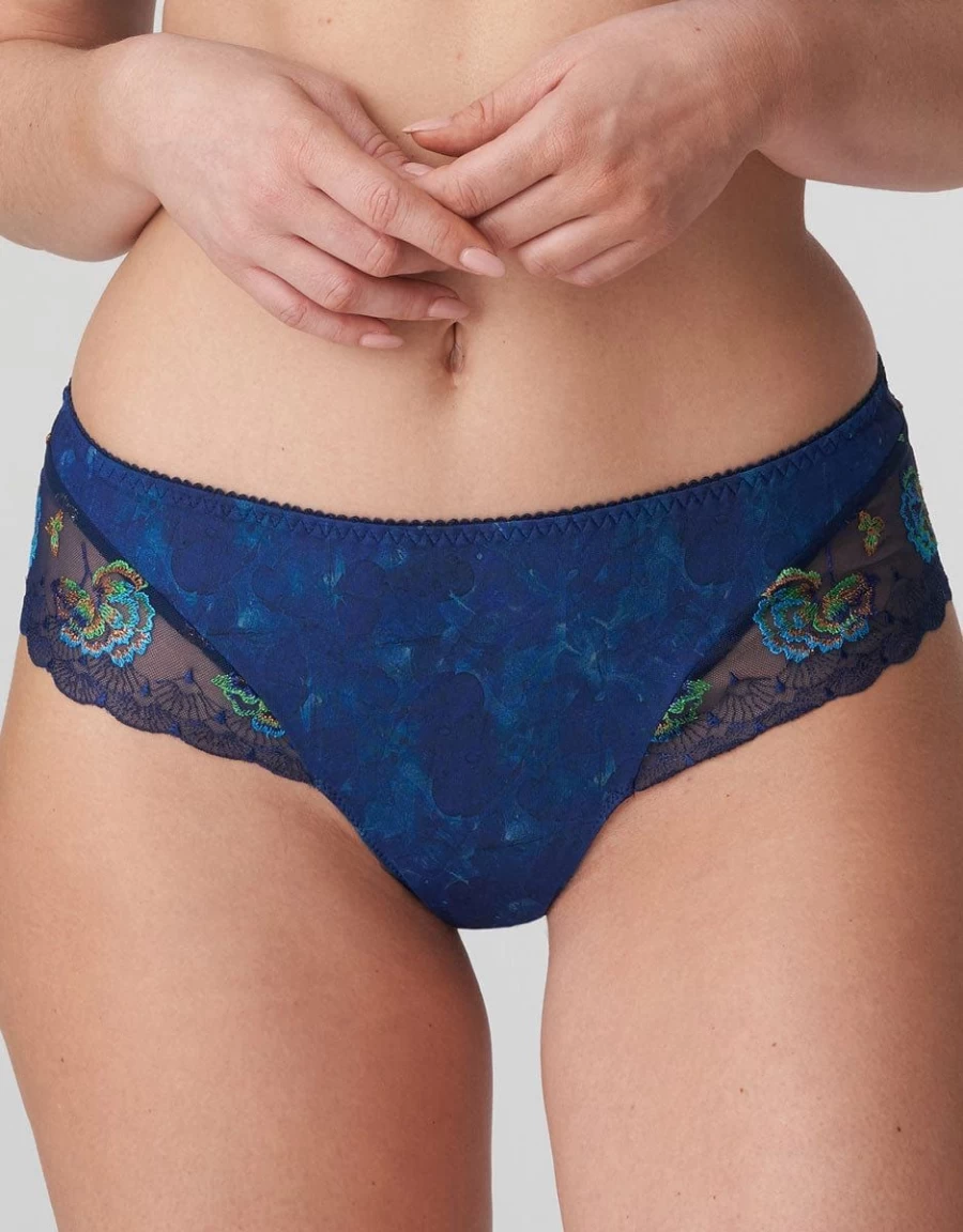 Prima Donna Luxury Thong - Sapphire Palace Garden Design